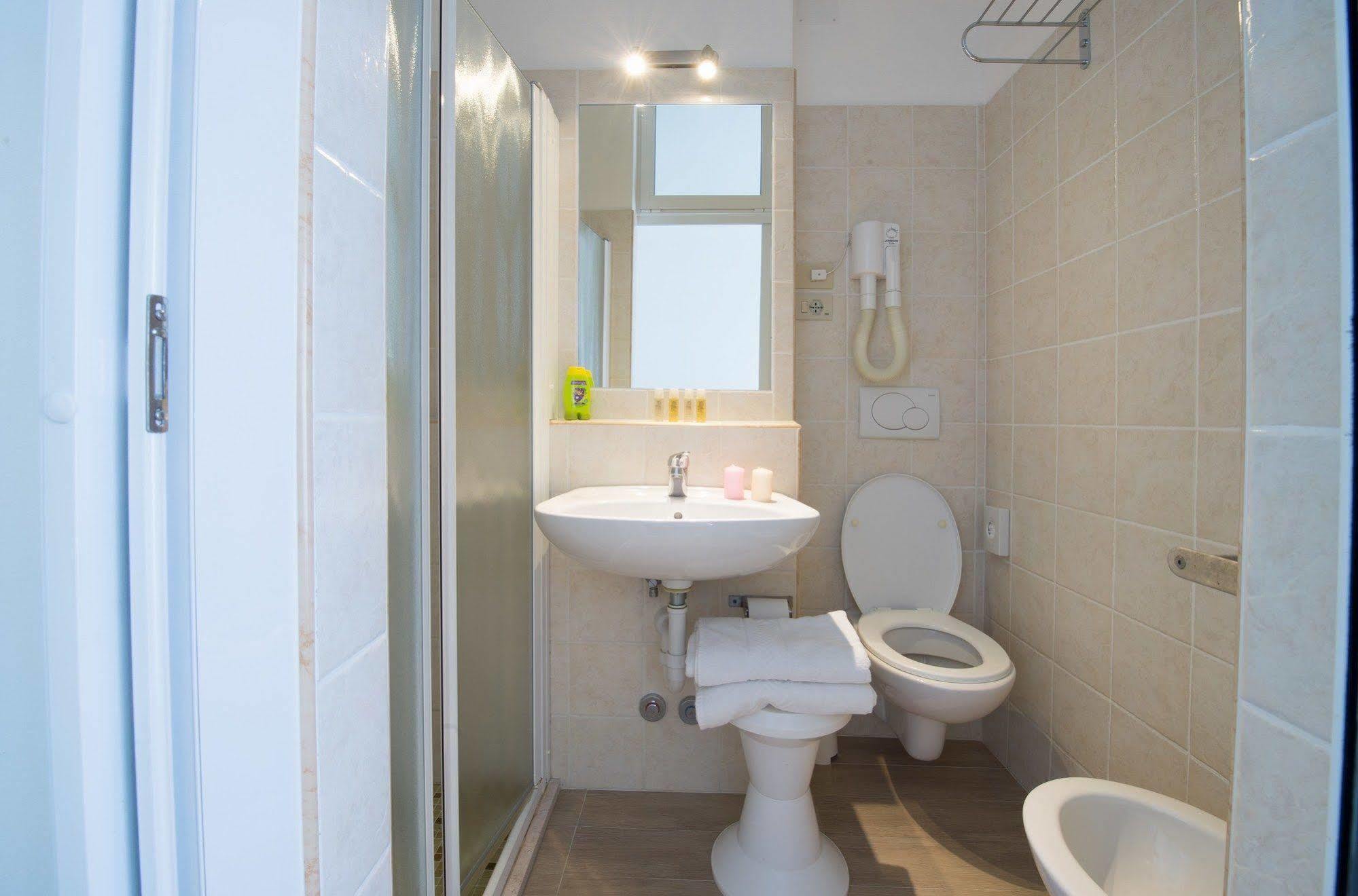Hotel Venezuela Jesolo Extérieur photo